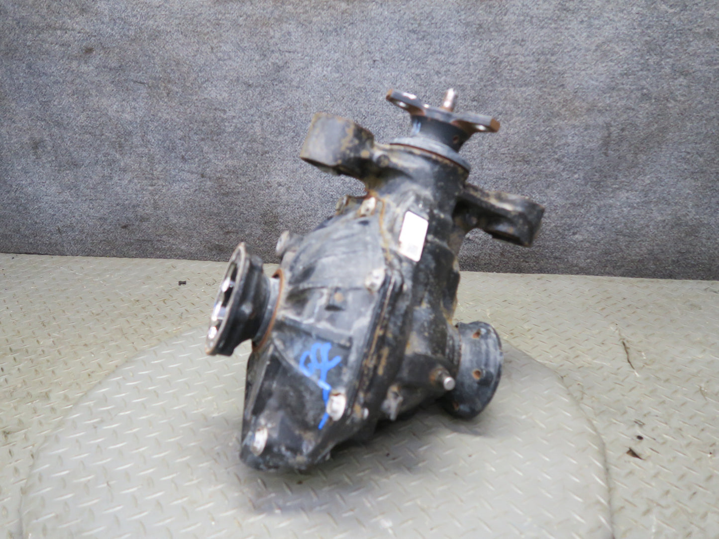 16-24 Chevrolet Camaro SS LT1 A/T Rear Axle Differential Carrier 2.77 Ratio OEM
