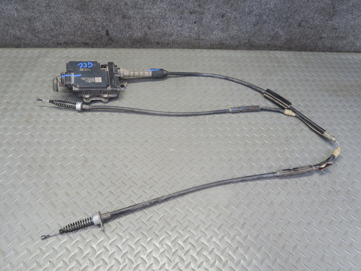 16-24 Chevrolet Camaro SS Electric Parking Brake Actuator w Cables 84121971 OEM