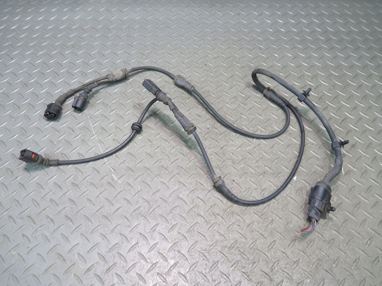 2003-2010 Porsche Cayenne 955 Front Left Wheel ABS Speed Sensor