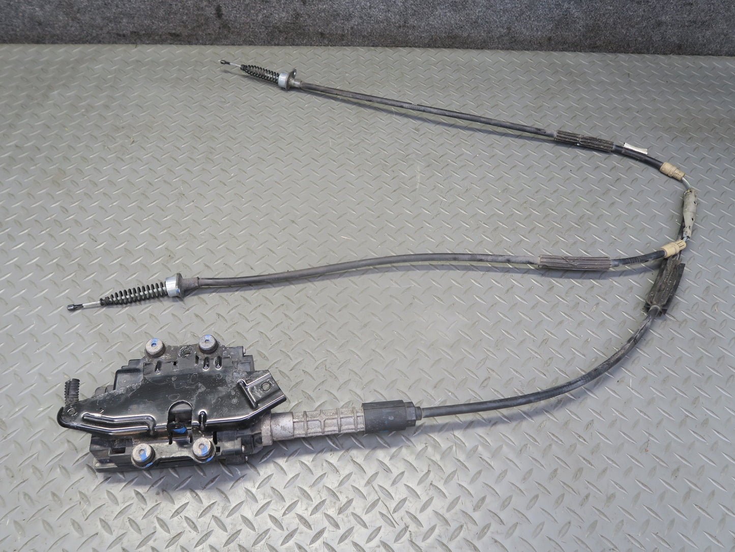 16-24 Chevrolet Camaro SS Electric Parking Brake Actuator w Cables 84121971 OEM