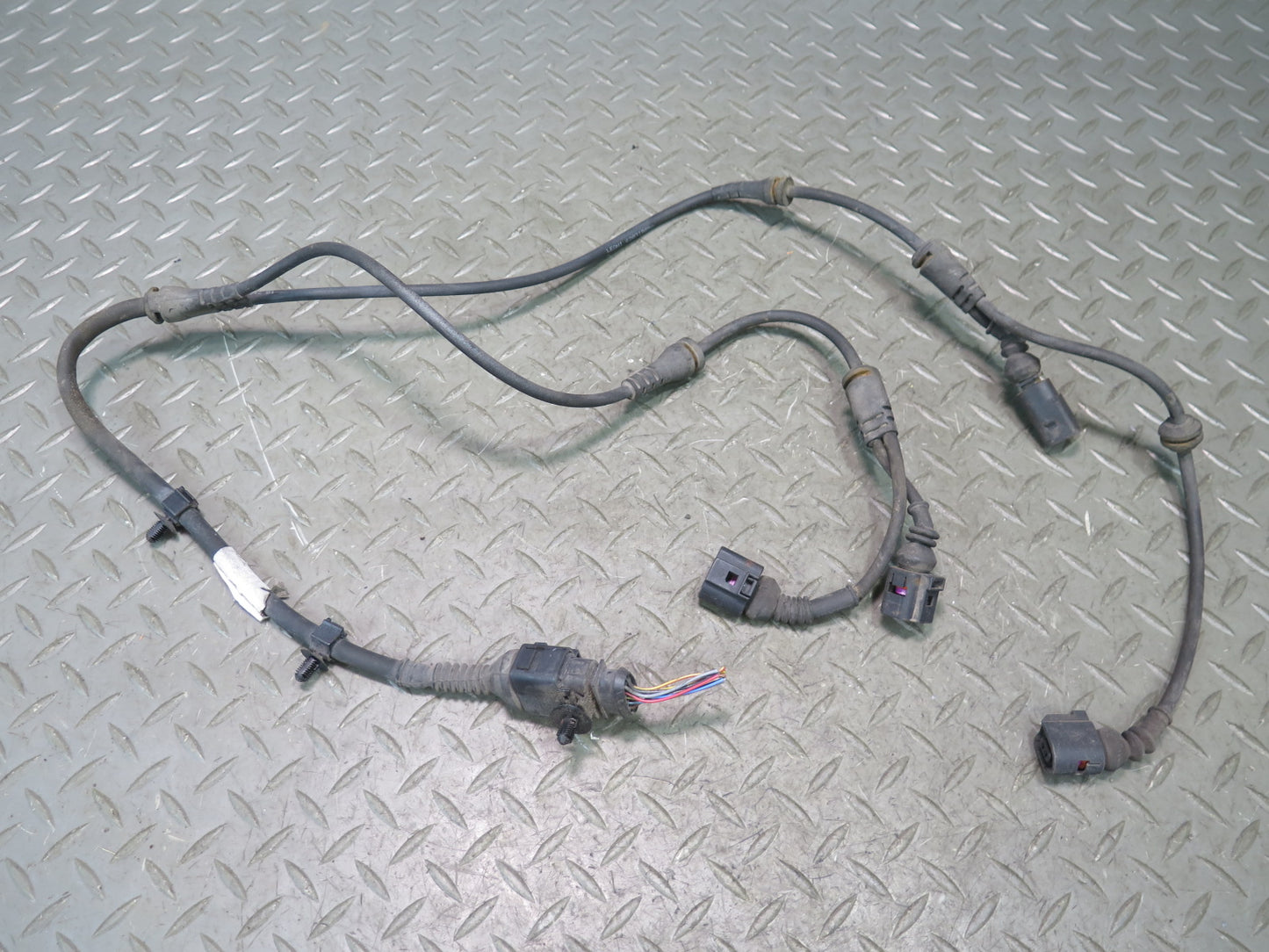 2003-2010 Porsche Cayenne 955 Front Right Wheel ABS Speed Sensor