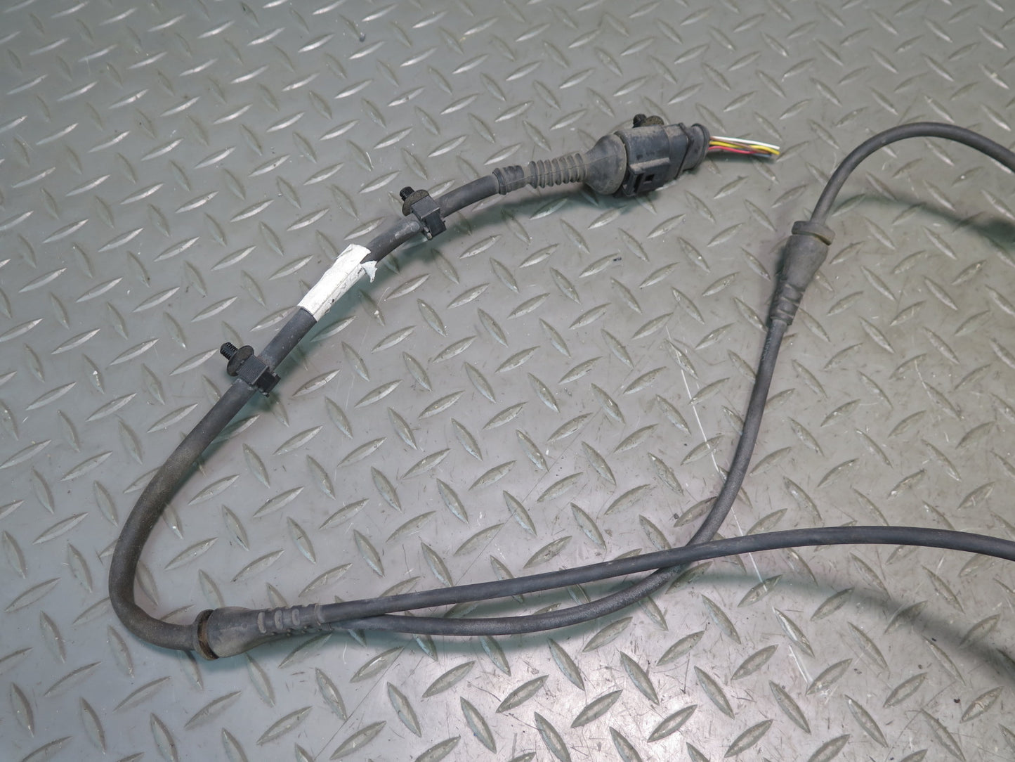 2003-2010 Porsche Cayenne 955 Front Right Wheel ABS Speed Sensor