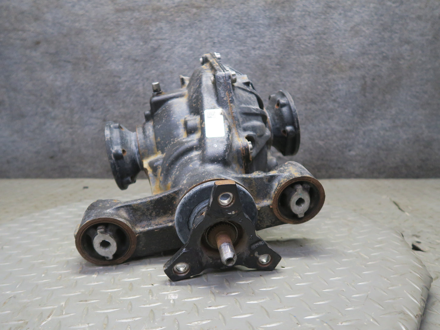 16-24 Chevrolet Camaro SS LT1 A/T Rear Axle Differential Carrier 2.77 Ratio OEM