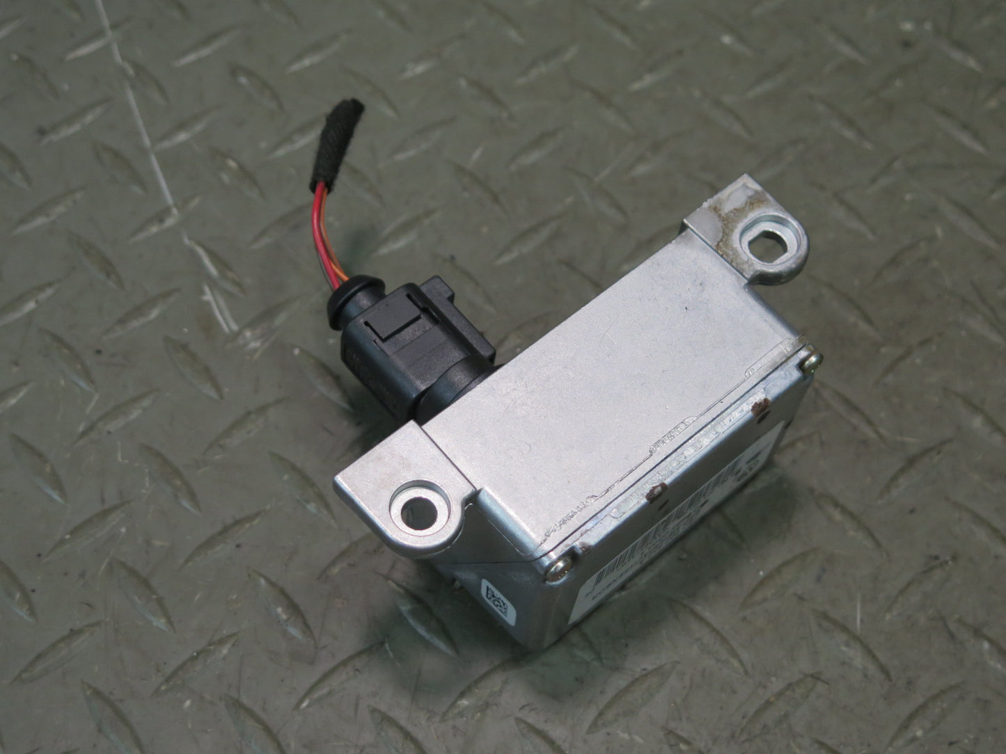 2003-2006 Porsche Cayenne 955 Turbo YAW Turn Rate Acceleration Speed Sensor