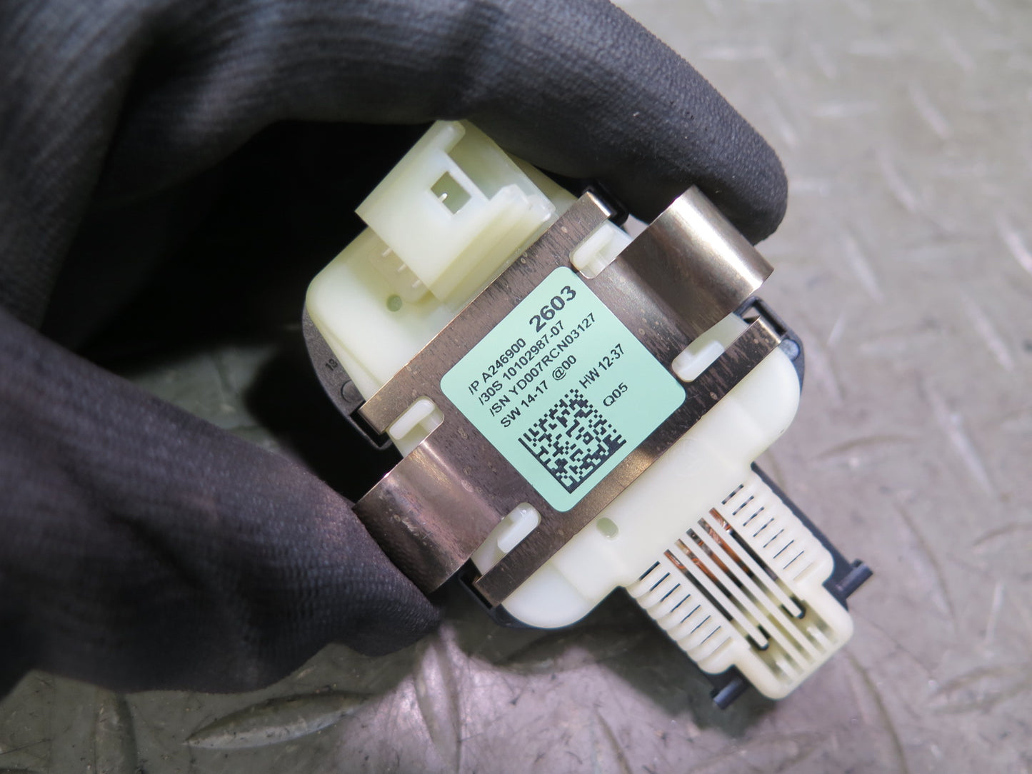 2017-2019 Mercedes X166 GLS450 Front Rain & Light Sensor Module Unit