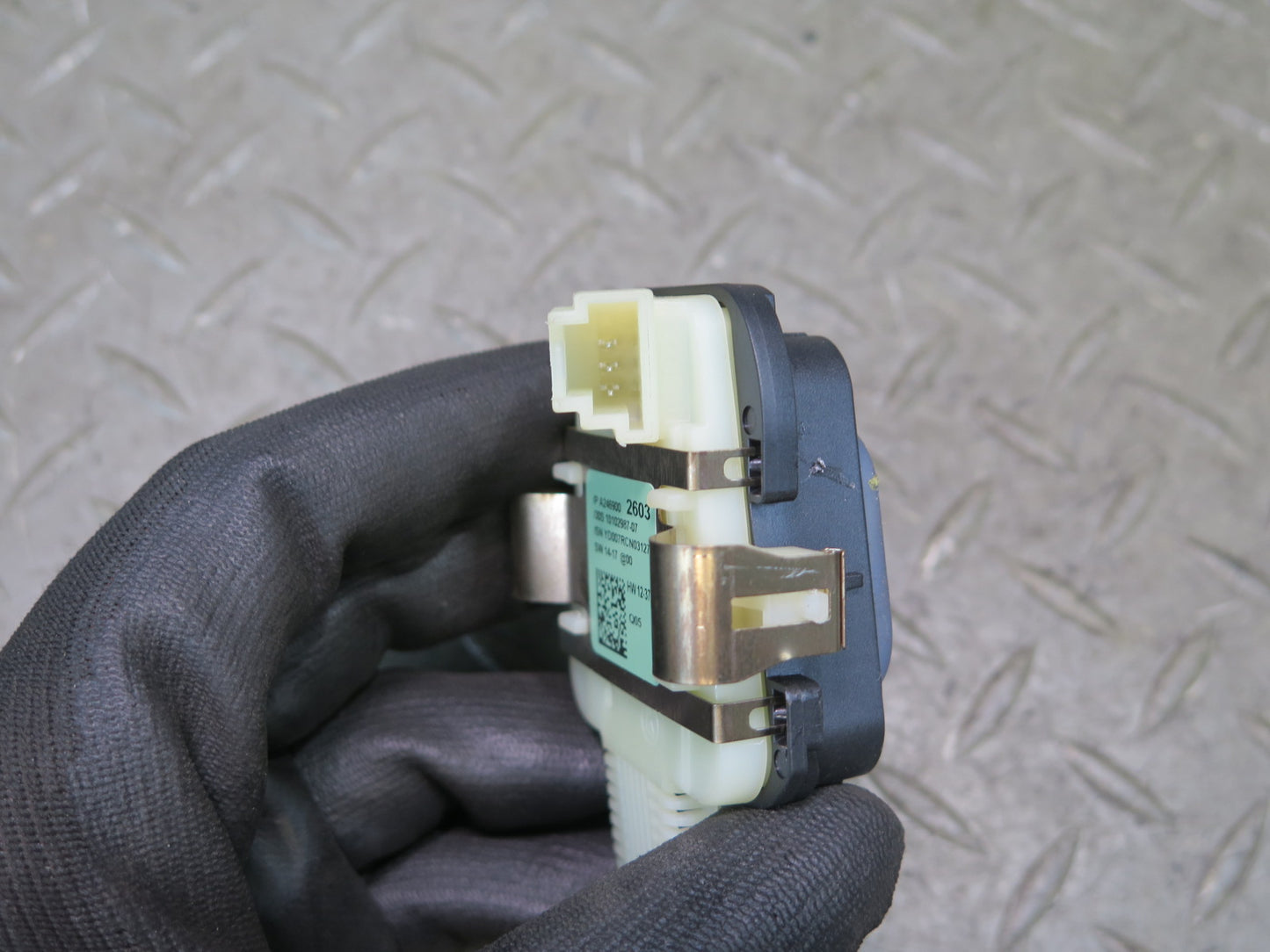2017-2019 Mercedes X166 GLS450 Front Rain & Light Sensor Module Unit