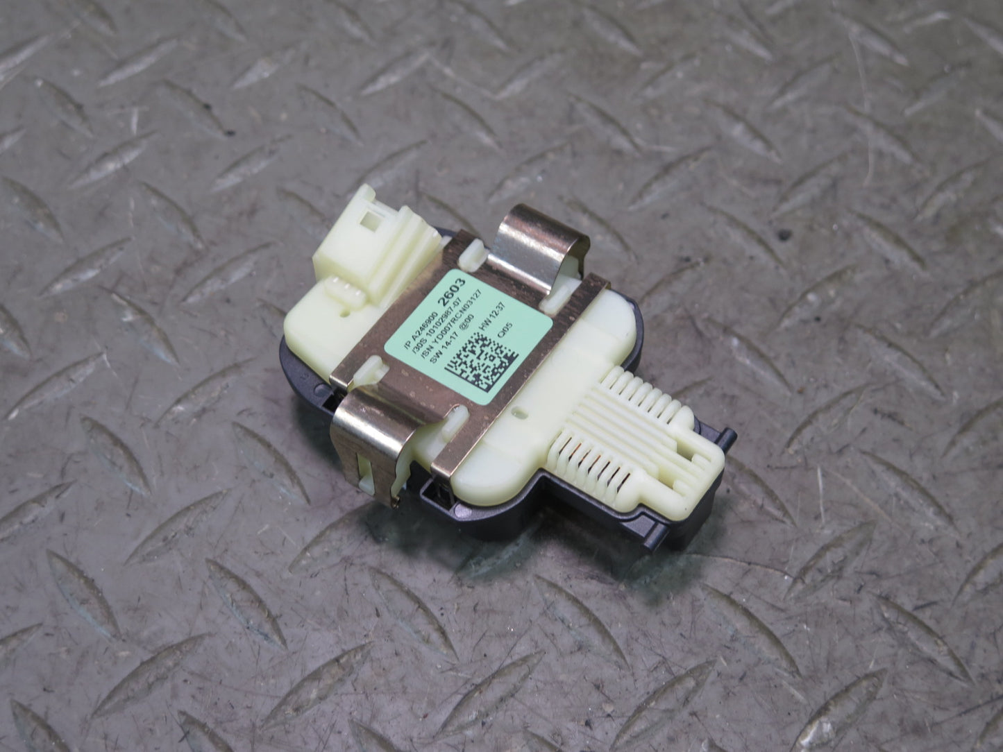 2017-2019 Mercedes X166 GLS450 Front Rain & Light Sensor Module Unit
