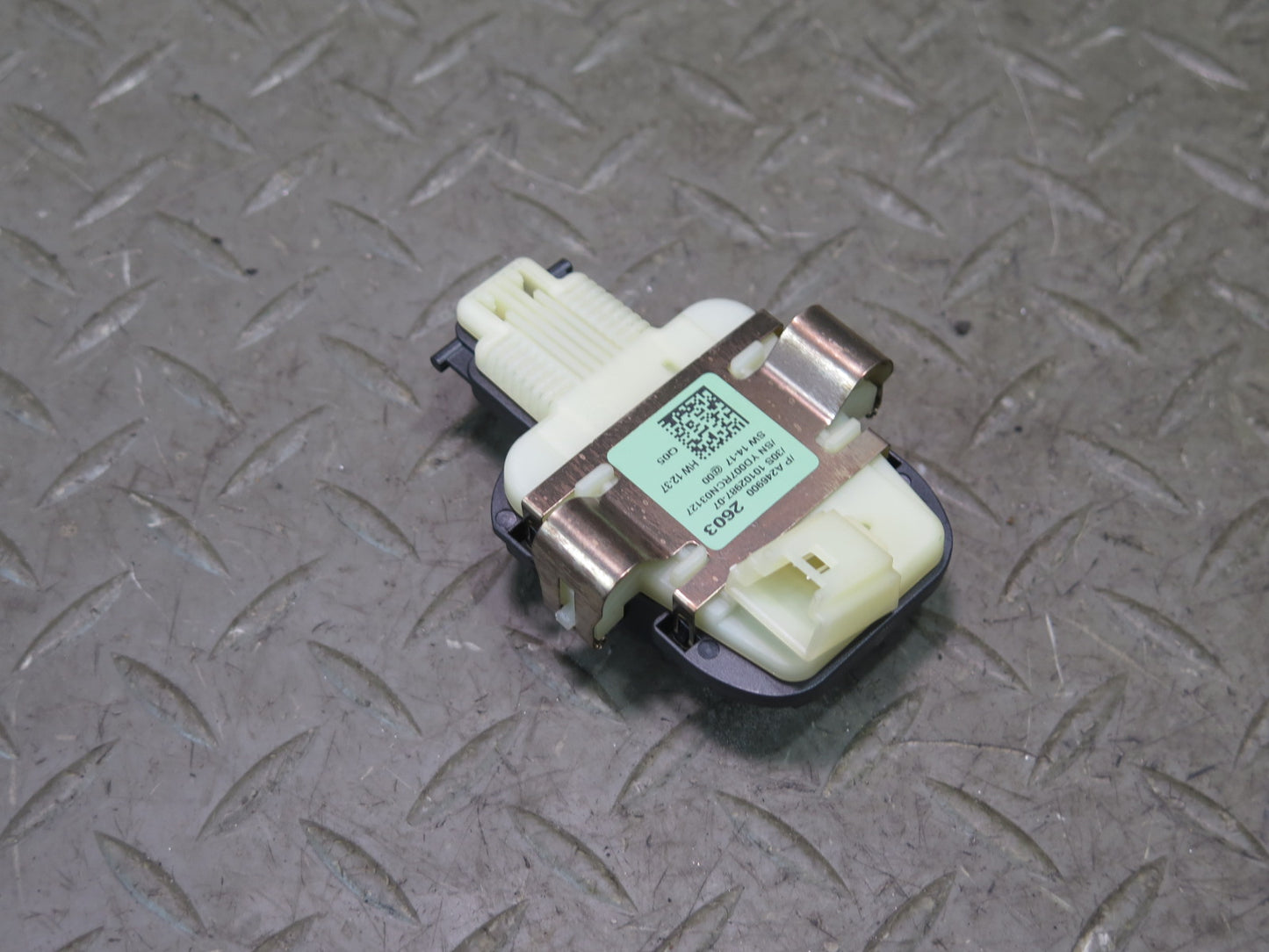 2017-2019 Mercedes X166 GLS450 Front Rain & Light Sensor Module Unit