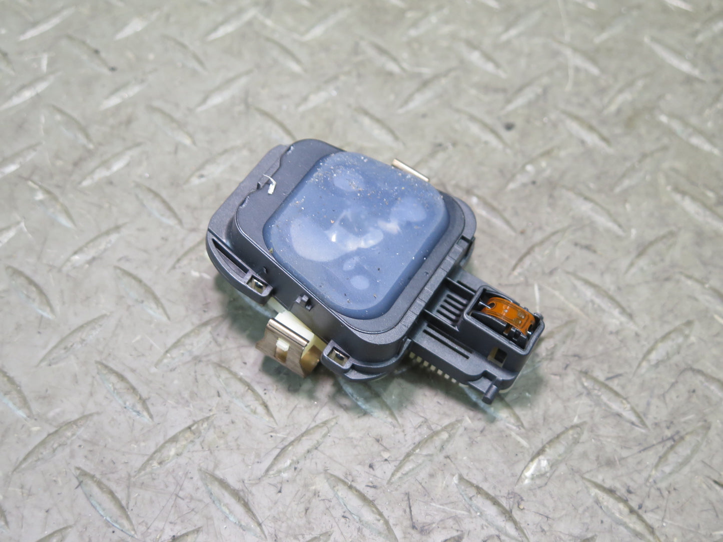 2017-2019 Mercedes X166 GLS450 Front Rain & Light Sensor Module Unit