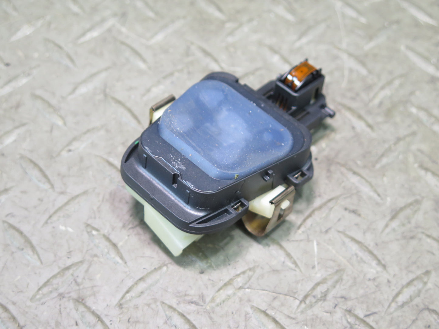 2017-2019 Mercedes X166 GLS450 Front Rain & Light Sensor Module Unit