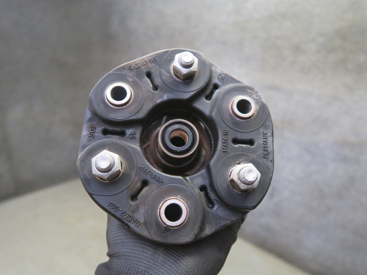 16-24 Chevrolet Camaro SS LT1 6.2L A/T Rear Drive Shaft Drievshaft 84307000 OEM