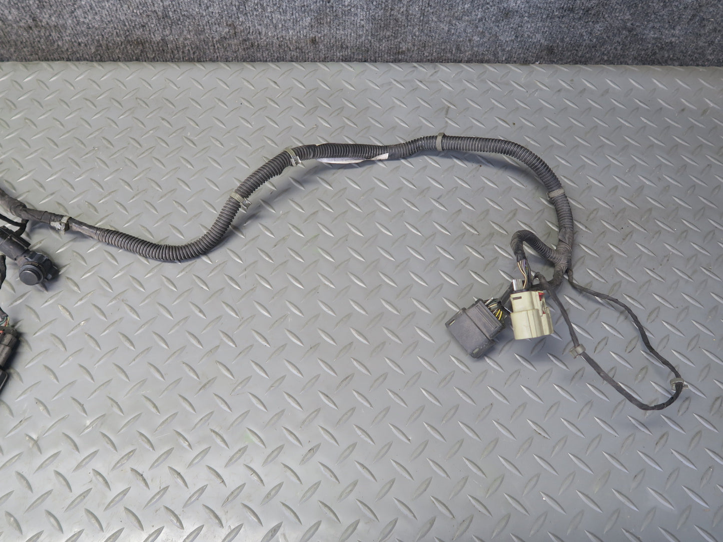 16-18 Chevrolet Camaro SS Rear License Plate Lamp AND Object Sensor Wiring OEM
