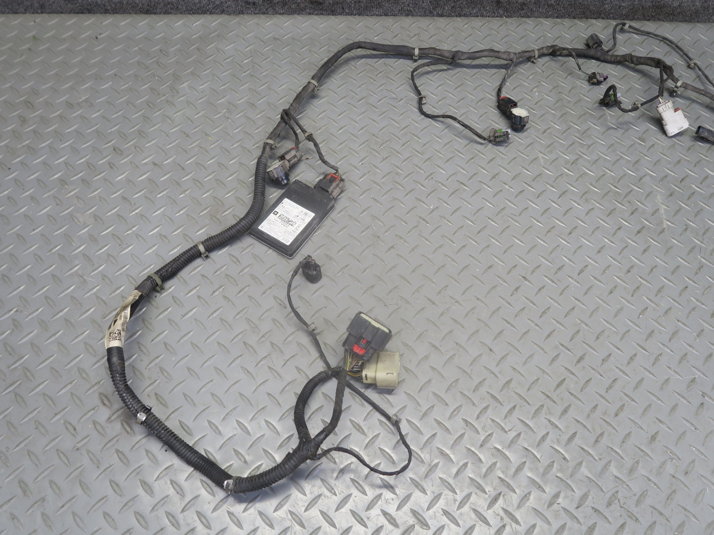 16-18 Chevrolet Camaro SS Rear License Plate Lamp AND Object Sensor Wiring OEM