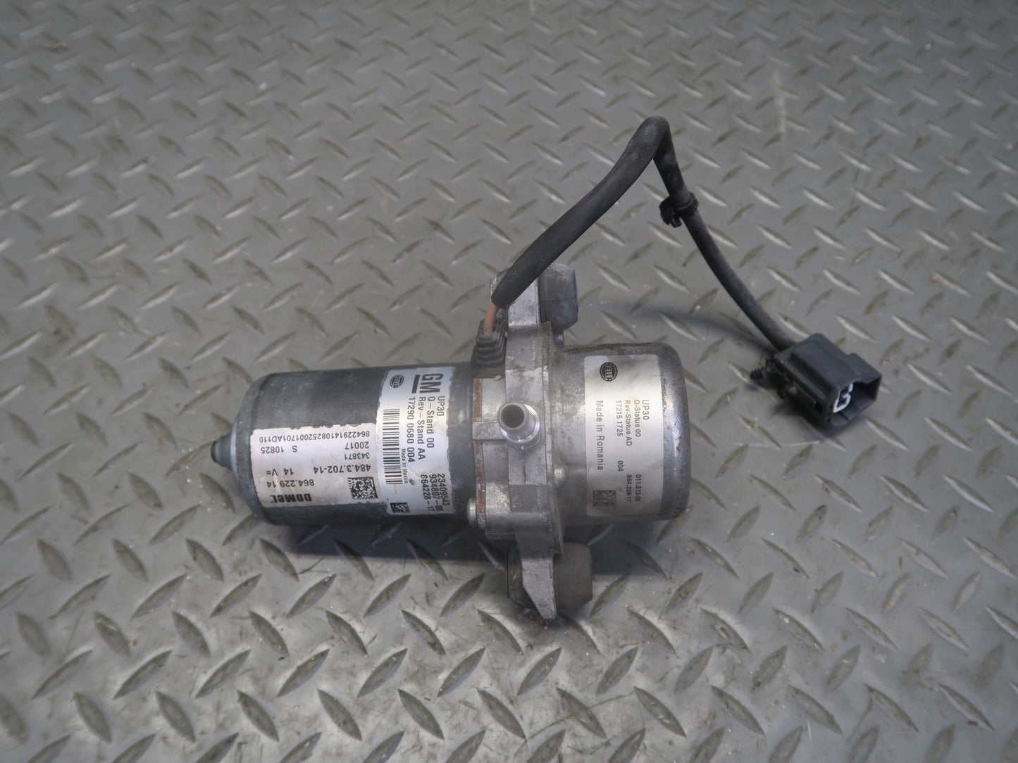 16-24 Chevrolet Camaro SS 6.2L Power Brake Booster Vacuum Pump 110K Miles OEM