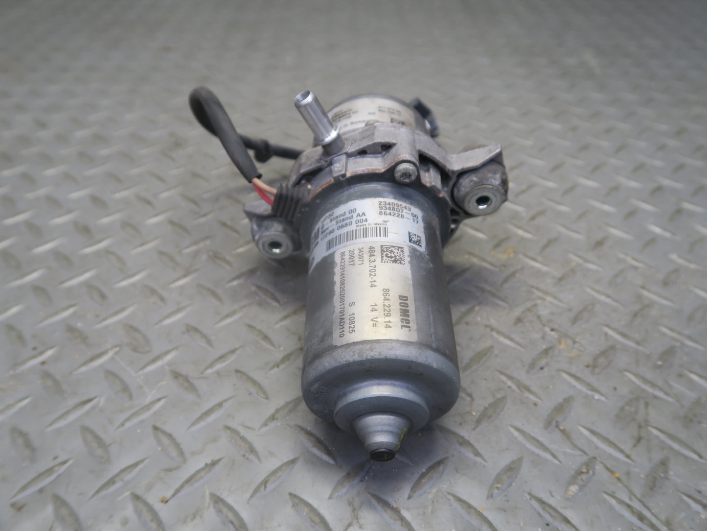 16-24 Chevrolet Camaro SS 6.2L Power Brake Booster Vacuum Pump 110K Miles OEM