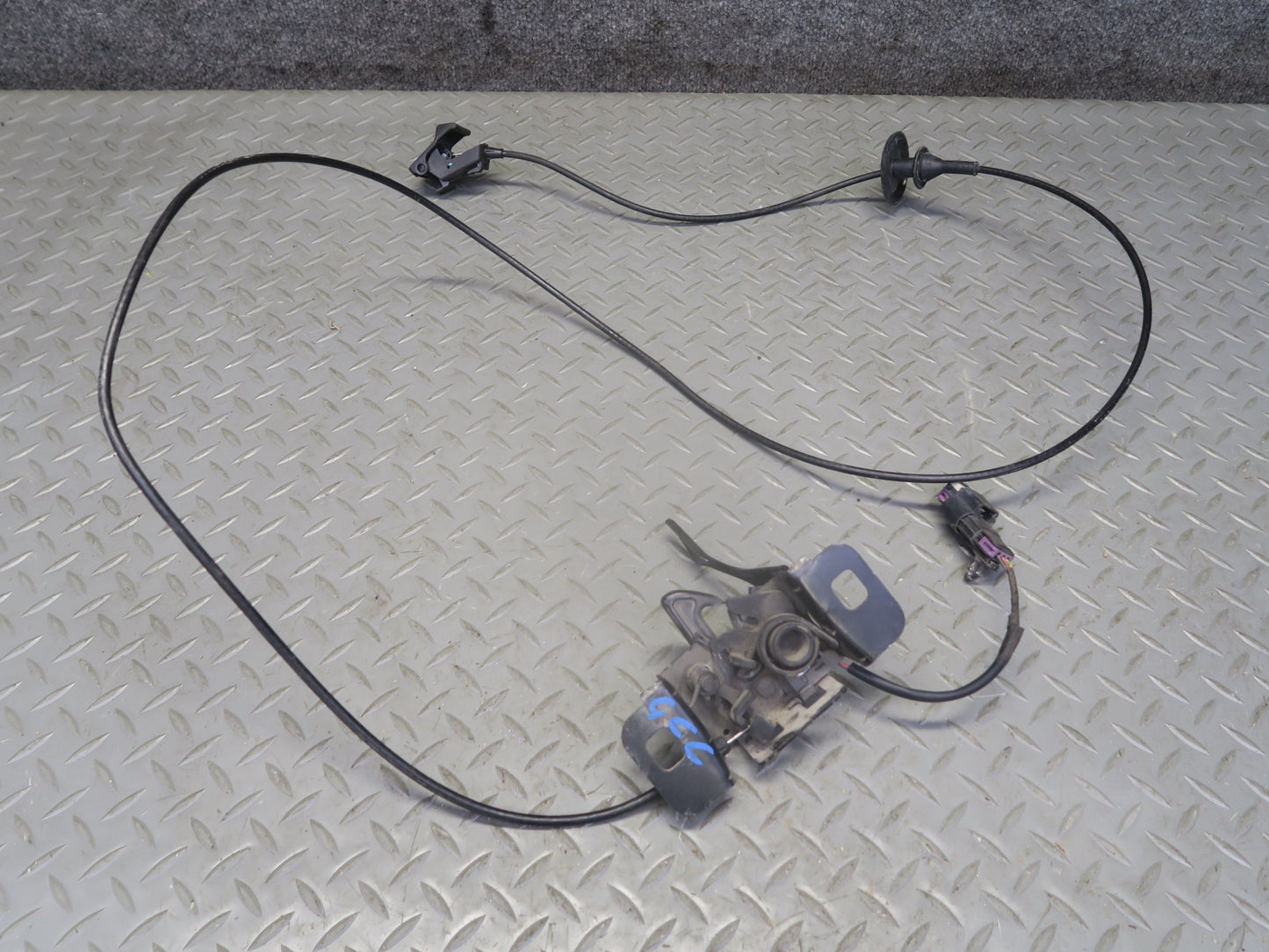 18-24 Chevrolet Camaro SS Hood Lock Latch w Release Cable & Handle OEM