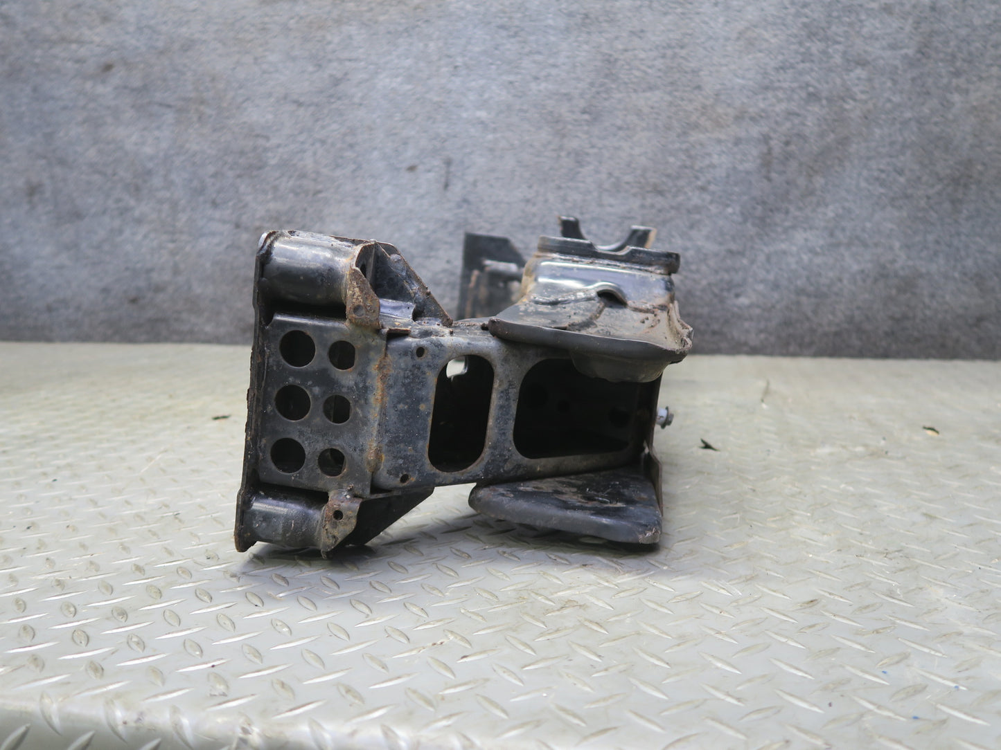 03-09 Nissan 350Z Z33 Front Suspension Subframe Crossmember Carrier 34K Mile OEM