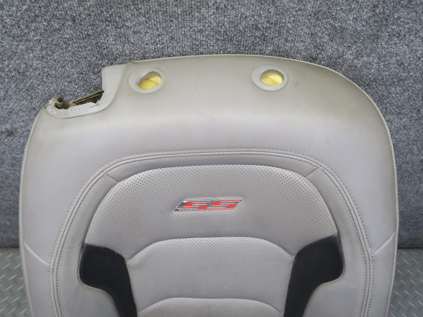 16-20 Chevrolet Camaro SS Front Right Seat Upper Leather Cushion Ash Gray OEM