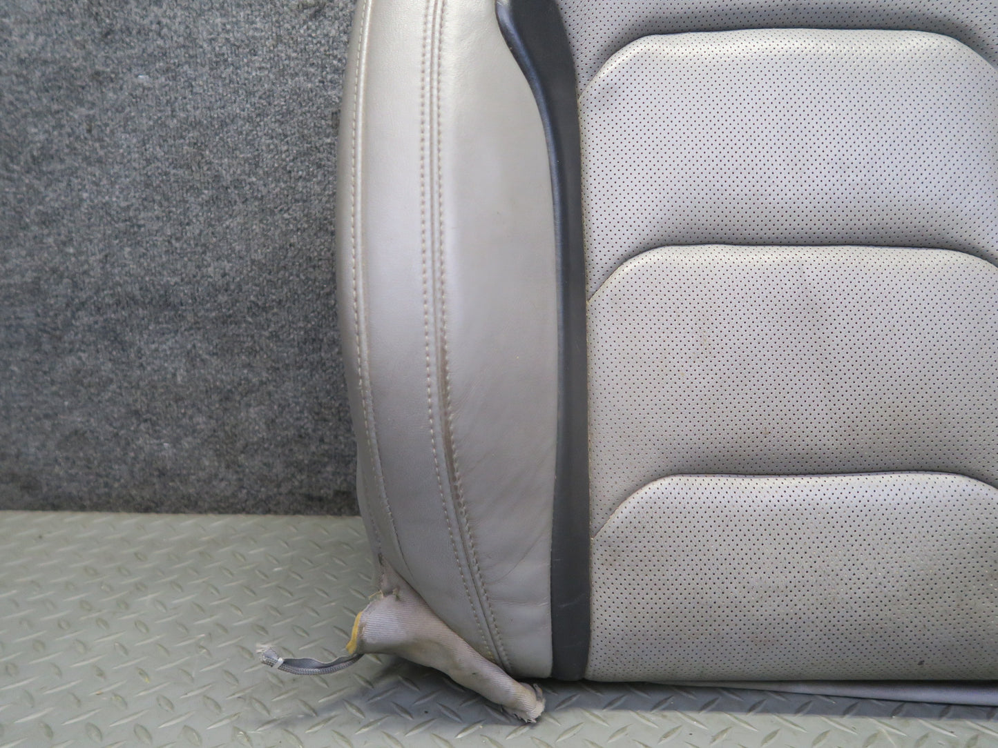 16-20 Chevrolet Camaro SS Front Right Seat Upper Leather Cushion Ash Gray OEM