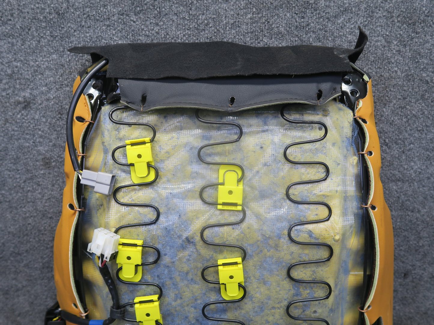 04-05 Nissan 350Z Z33 Convertible Front Right Seat Lower Leather Cushion 34K OEM
