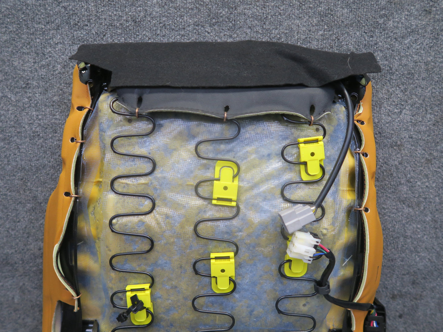 04-05 Nissan 350Z Z33 Convertible Front Left Seat Lower Leather Cushion 34K OEM
