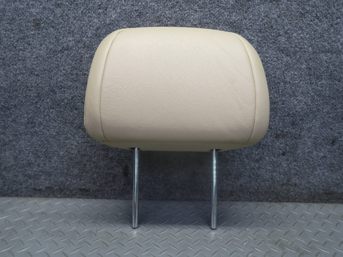 2008-2011 Lexus URJ201L LX570 Front Left Driver Side Leather Headrest