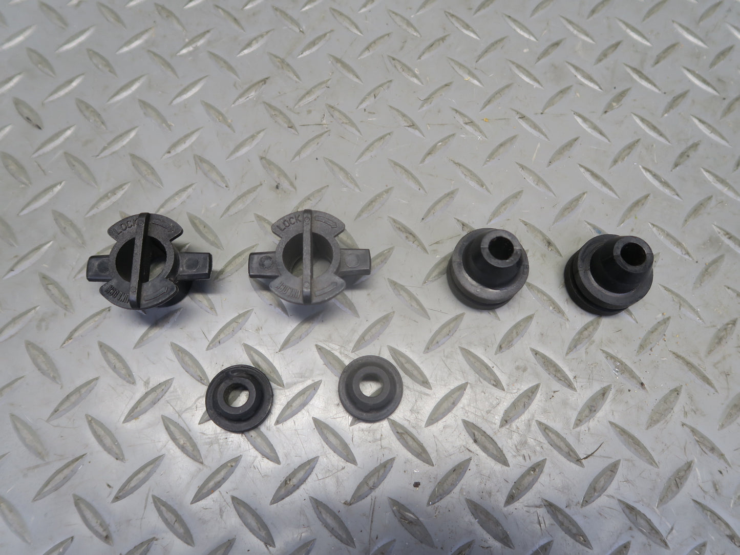 03-09 Nissan Z33 350Z Set of 6 Engine Radiator Mount Bracket Support OEM