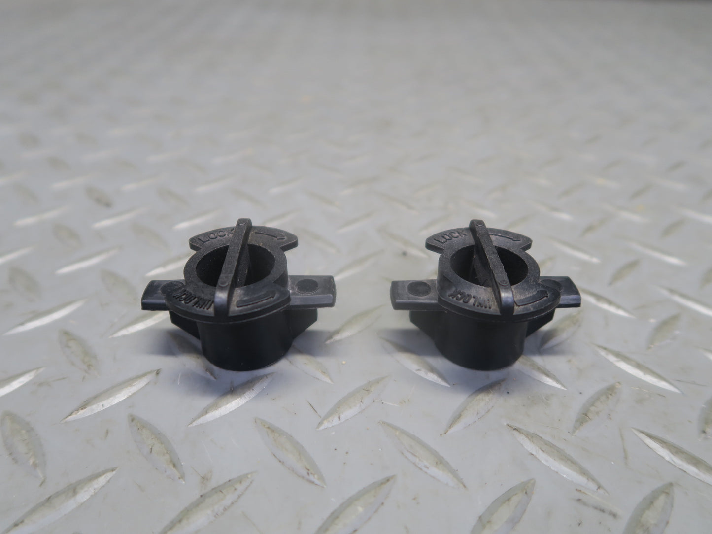 03-09 Nissan Z33 350Z Set of 6 Engine Radiator Mount Bracket Support OEM