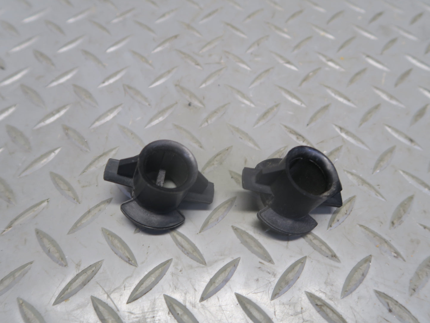 03-09 Nissan Z33 350Z Set of 6 Engine Radiator Mount Bracket Support OEM