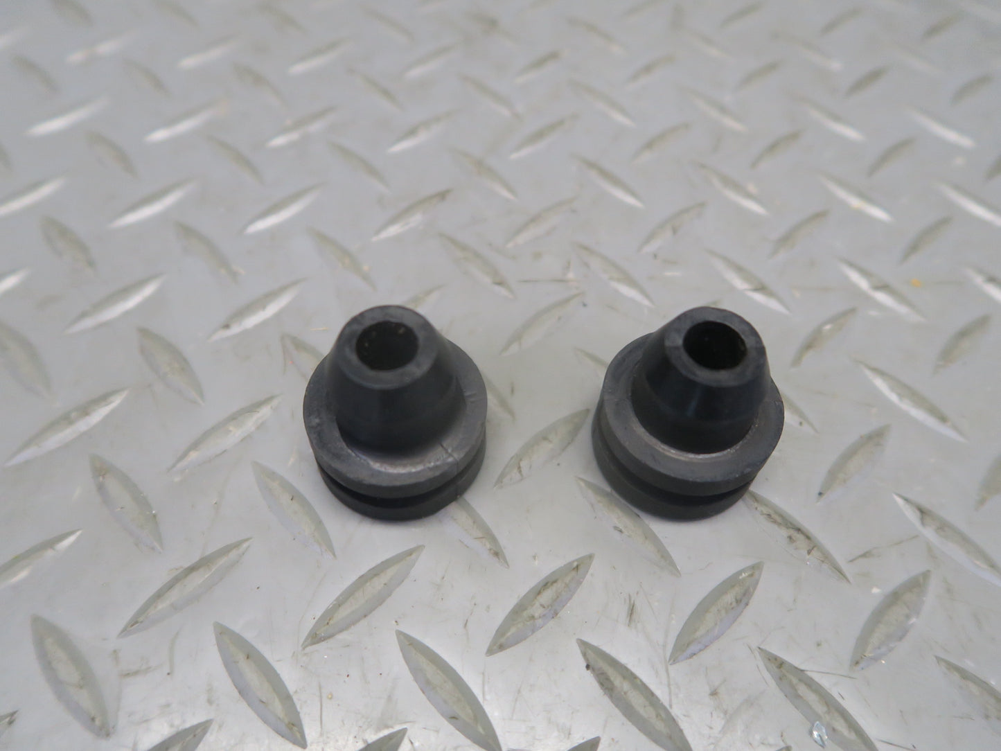 03-09 Nissan Z33 350Z Set of 6 Engine Radiator Mount Bracket Support OEM