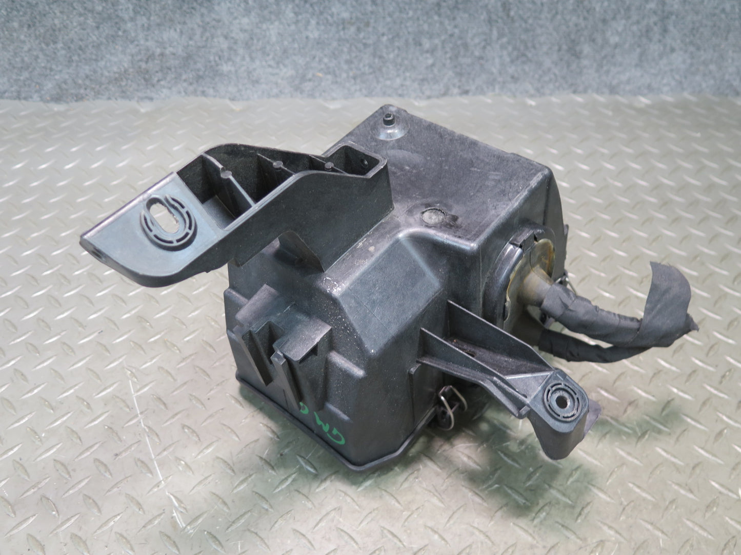 2017-2019 Mercedes X166 GLS450 Engine Bay Junction Fuse Relay Box