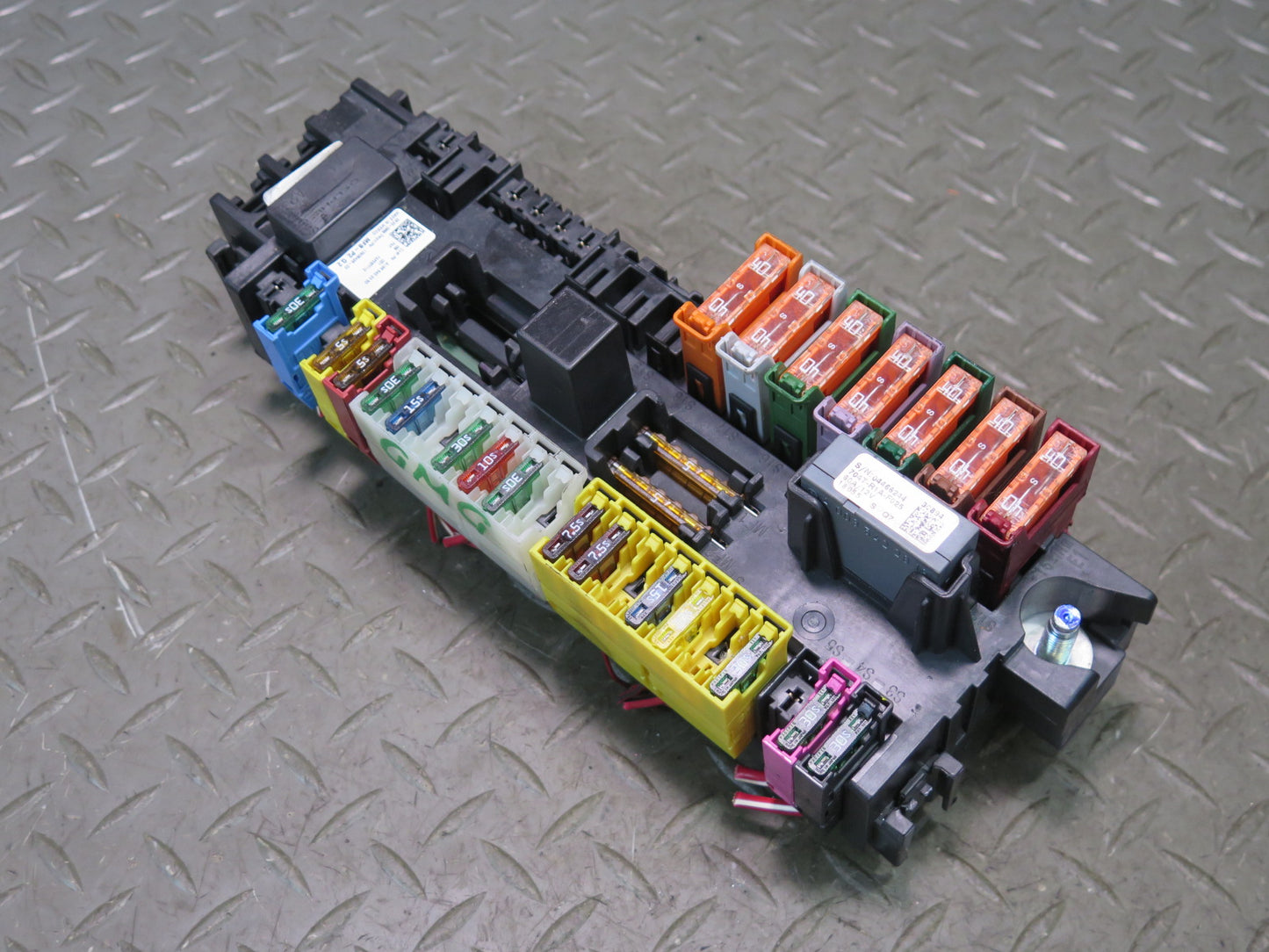 2017-2019 Mercedes X166 GLS450 Fuse Relay Junction Box Block 1665402350
