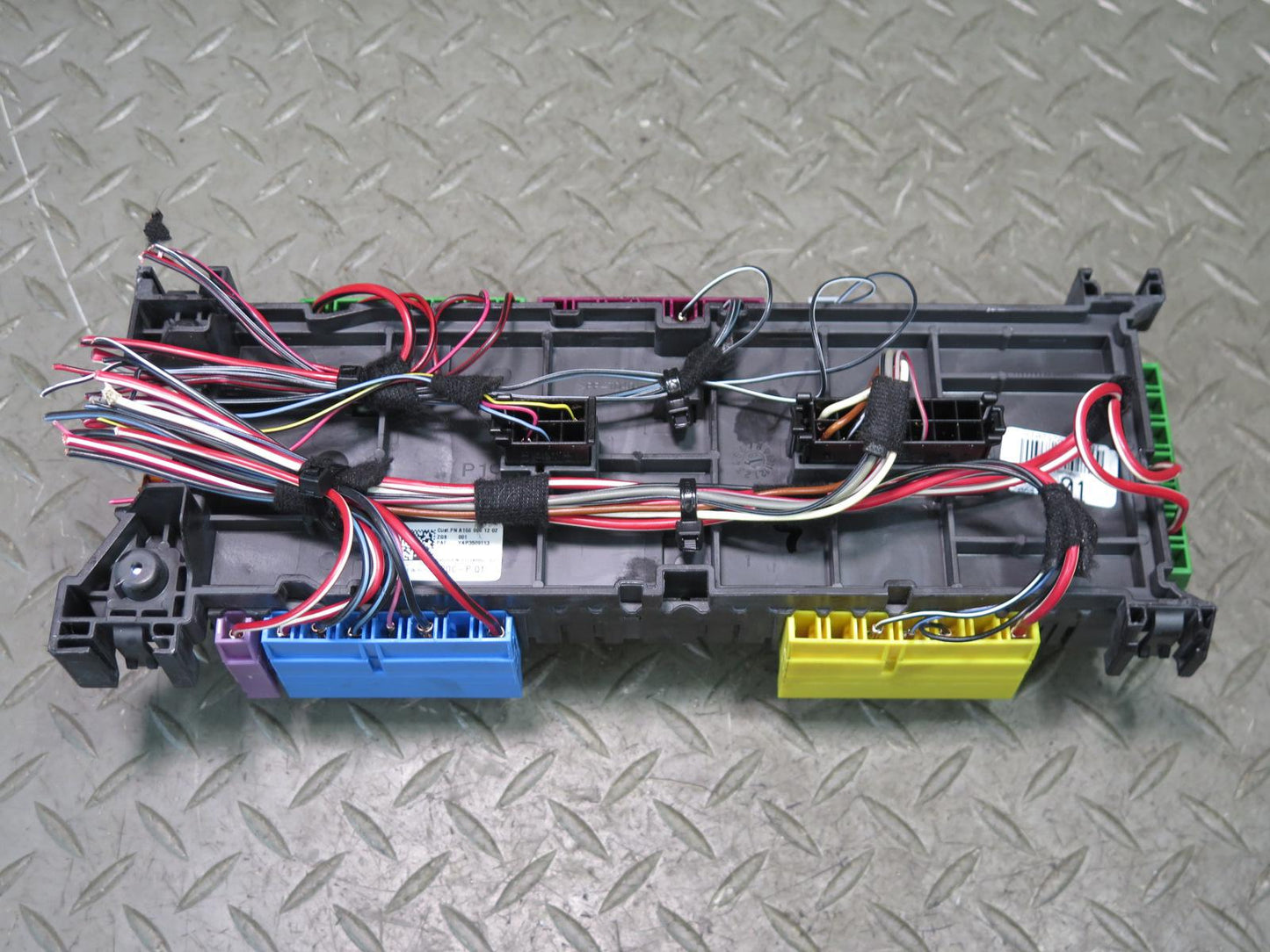 2017-2019 Mercedes X166 GLS450 Rear Under Seat Distribution Cabin Fuse Box OEM
