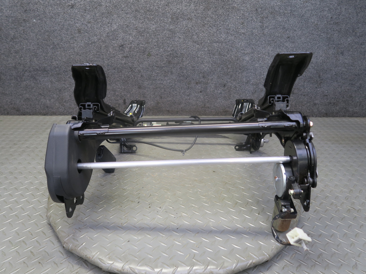 04-05 Nissan 350Z Z33 Convert Front Left Seat Lower Frame Track Rail w Motor OEM