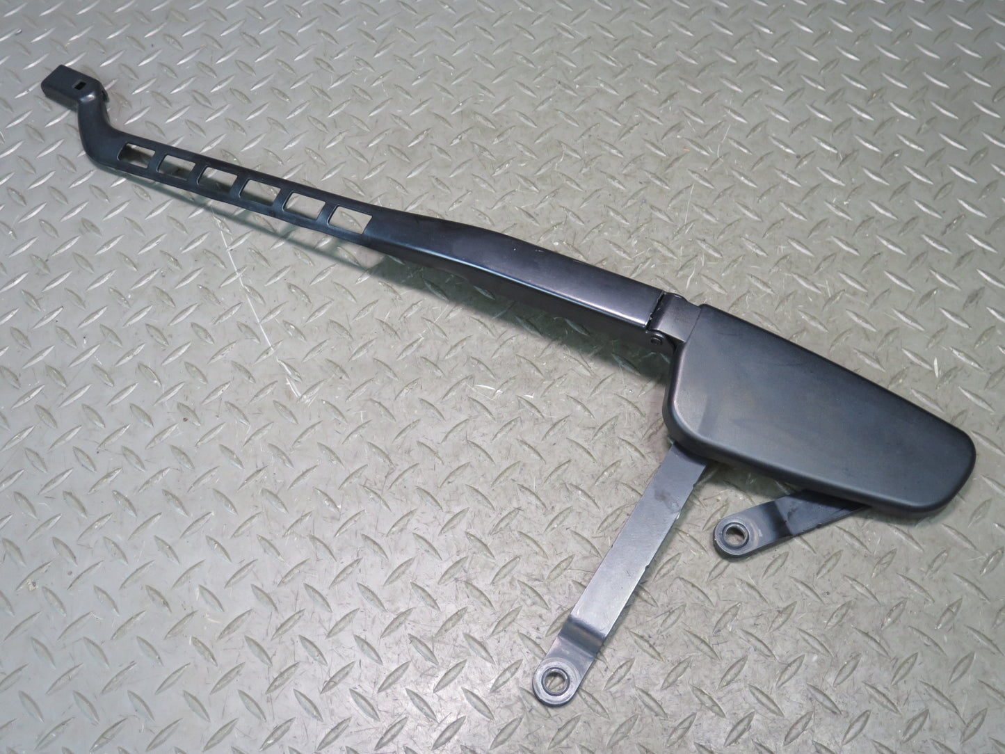2017-2019 Mercedes X166 GLS450 Front Windshield Left & Right Wiper Arm Set of 2