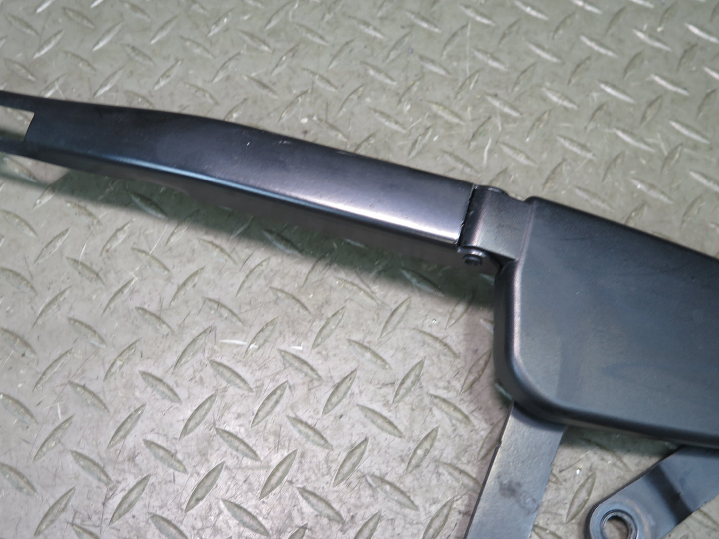 2017-2019 Mercedes X166 GLS450 Front Windshield Left & Right Wiper Arm Set of 2