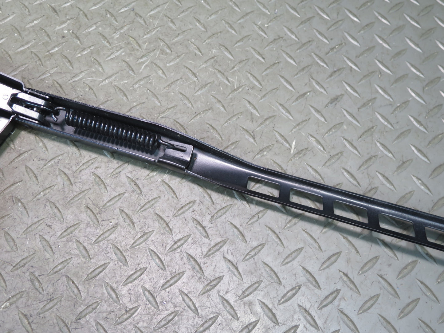 2017-2019 Mercedes X166 GLS450 Front Windshield Left & Right Wiper Arm Set of 2