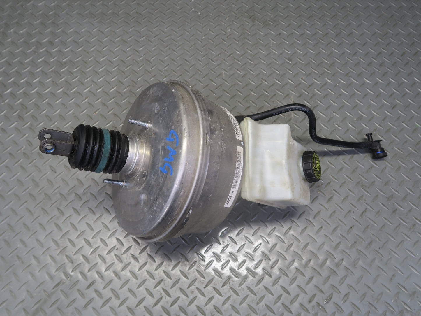 2017-2019 Mercedes X166 GLS450 Brake Master Cylinder Booster Fluid Reservoir