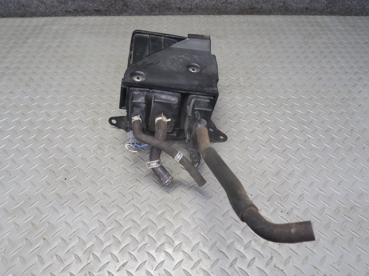 03-09 Nissan 350Z Z33 Fuel Evap Vapor Charcoal Canister 14950-AM600 OEM