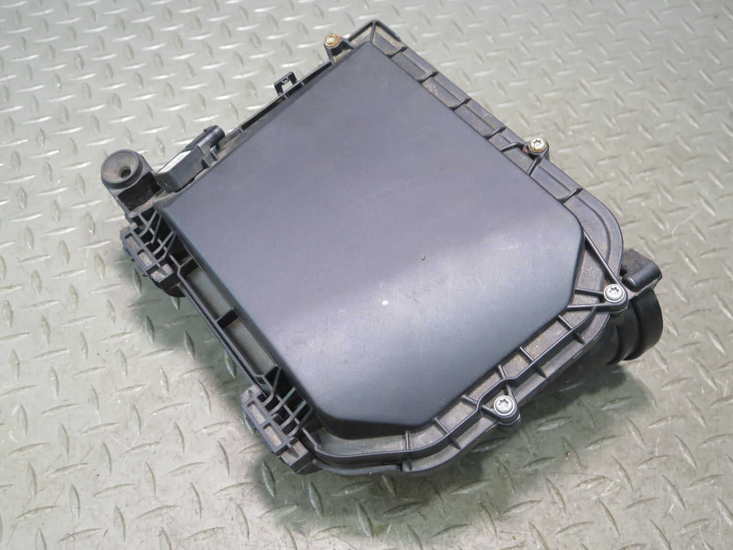 2017-2019 Mercedes X166 GLS450 Right Air Intake Cleaner Filter Box 2760903801