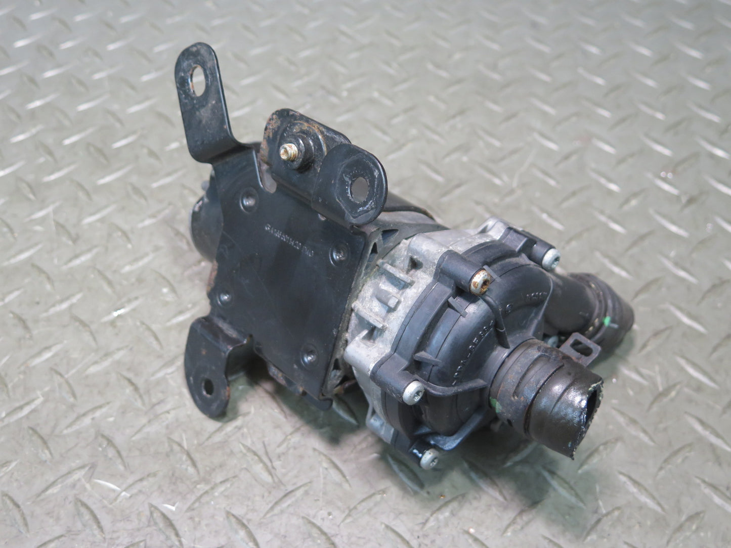 2017-2019 Mercedes X166 GLS450 Engine Auxiliary AUX Electric Coolant Water Pump