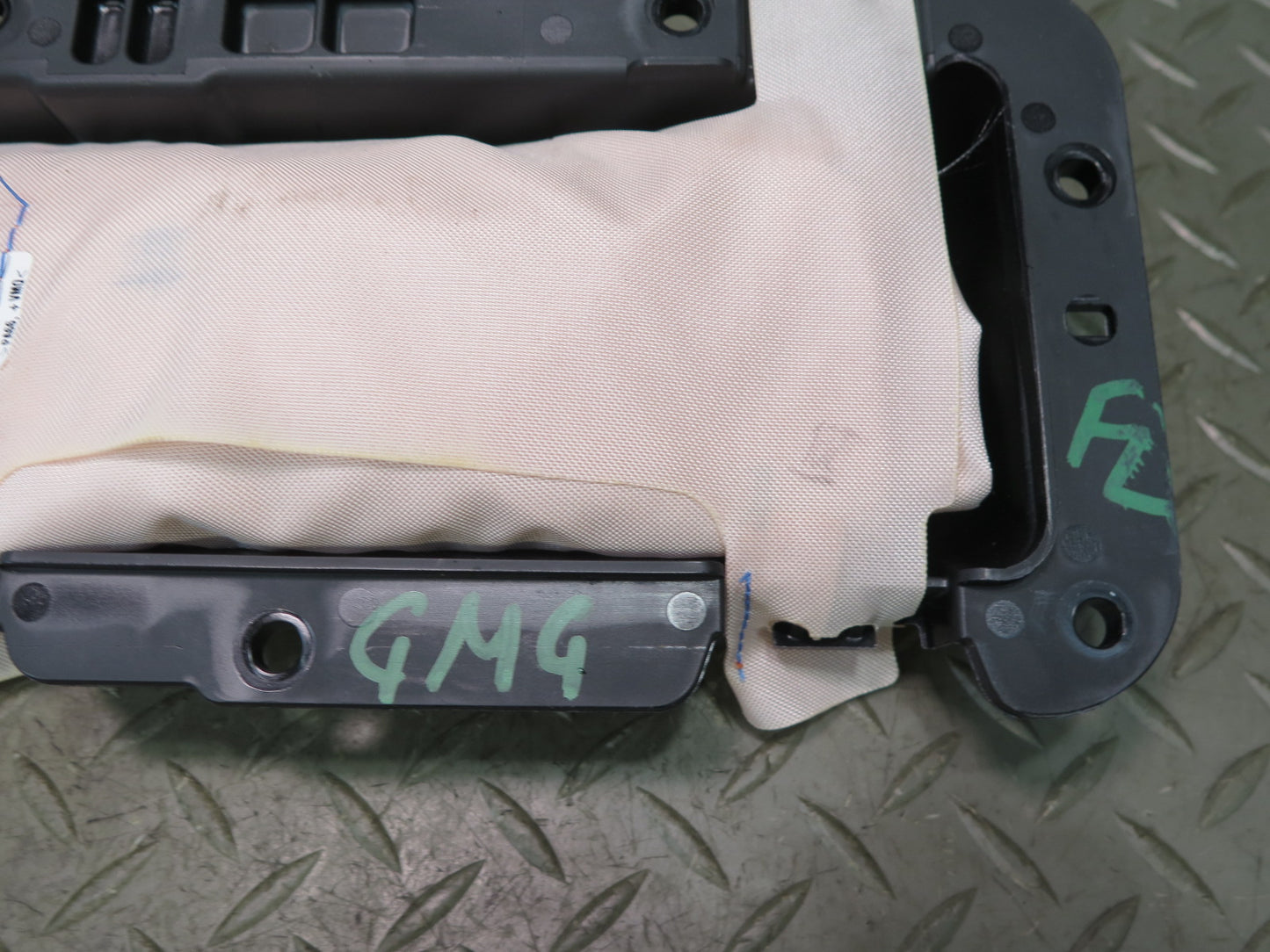 17-19 MERCEDES X166 GLS450 FRONT LEFT DRIVER SIDE UNDER DASH KNEE SRS AIRBAG OEM