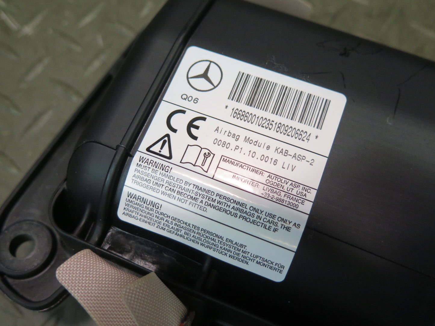 17-19 MERCEDES X166 GLS450 FRONT LEFT DRIVER SIDE UNDER DASH KNEE SRS AIRBAG OEM