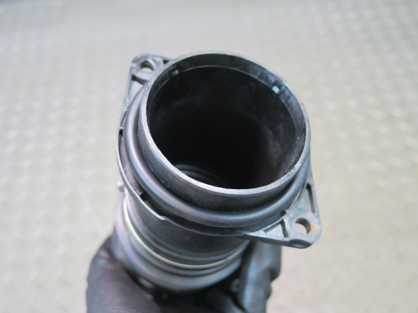 2017-2019 Mercedes X166 GLS450 Right Air Intake Cleaner Hose Pipe Line Set