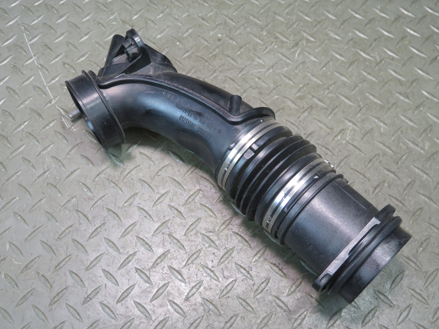 2017-2019 Mercedes X166 GLS450 Right Air Intake Cleaner Hose Pipe Line Set