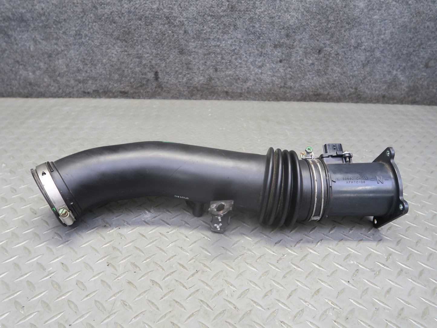 03-06 Nissan 350Z Z33 VQ35DE Engine Air Intake Hose w MAF Sensor OEM