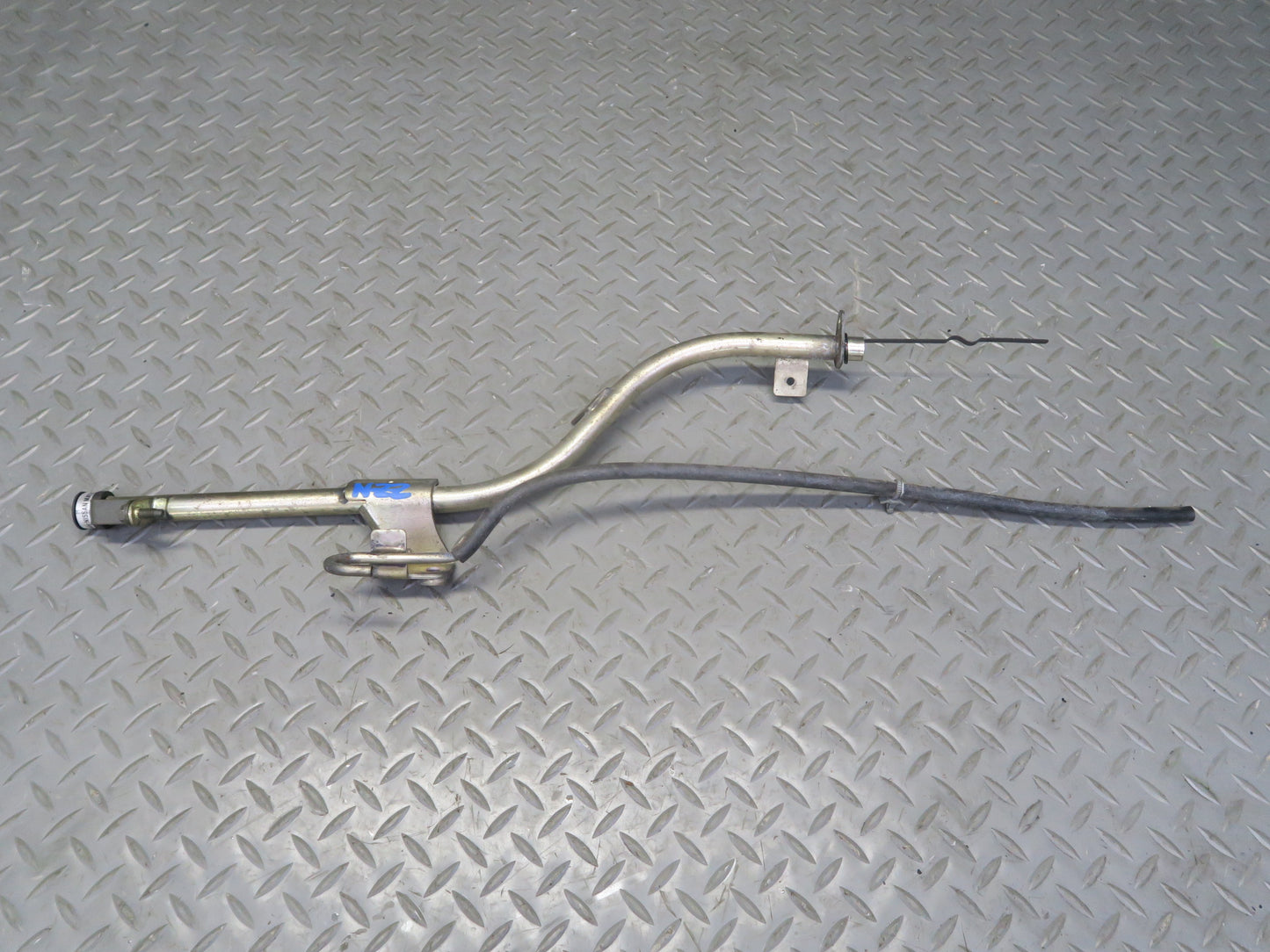 04-06 Nissan 350Z Z33 RE5R05A A/T Transmission Oil Tube w Dipstick OEM