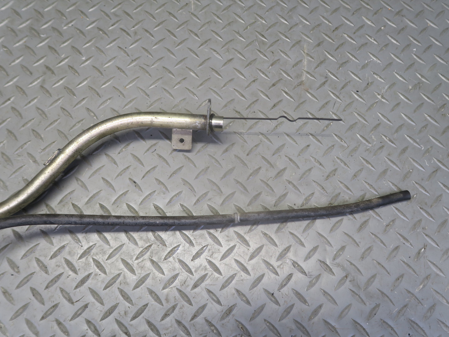 04-06 Nissan 350Z Z33 RE5R05A A/T Transmission Oil Tube w Dipstick OEM
