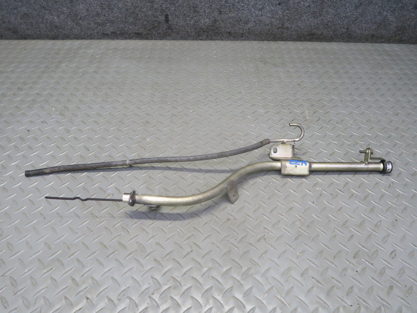 04-06 Nissan 350Z Z33 RE5R05A A/T Transmission Oil Tube w Dipstick OEM