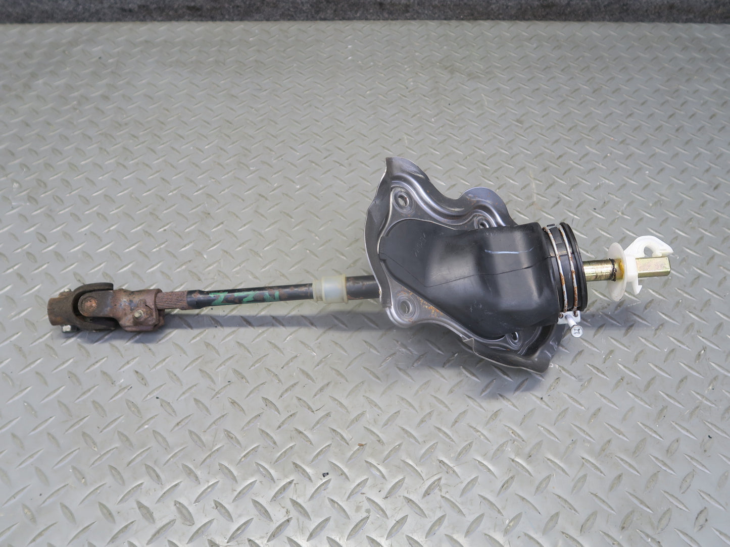 03-05 Nissan 350Z Z33 Lower Steering Column U Joint Shaft 35K Miles OEM